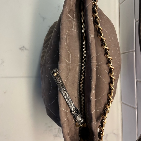 Suede!!!! Coach Gray embossed Coach hobo with lizard strap and chain - Picture 2 of 9